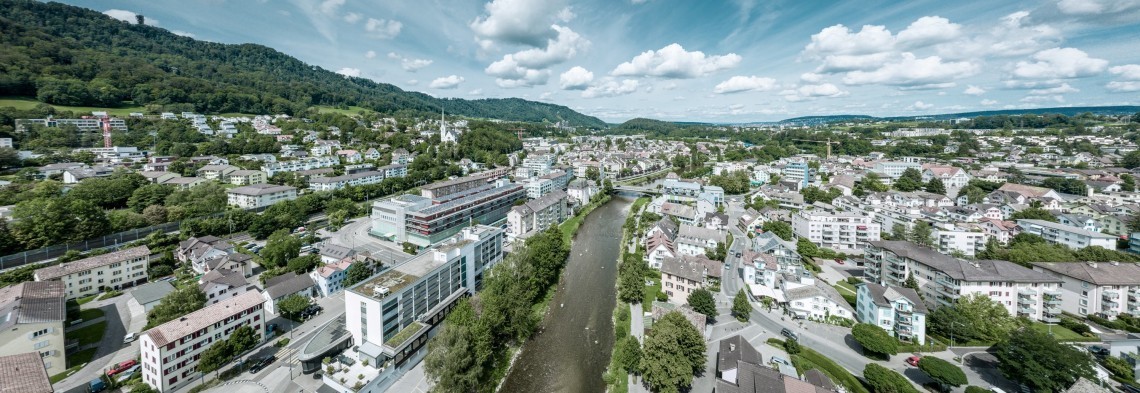 Badangestellte/n Hallen- und Freibad für die Sommersaison, 1. Bild